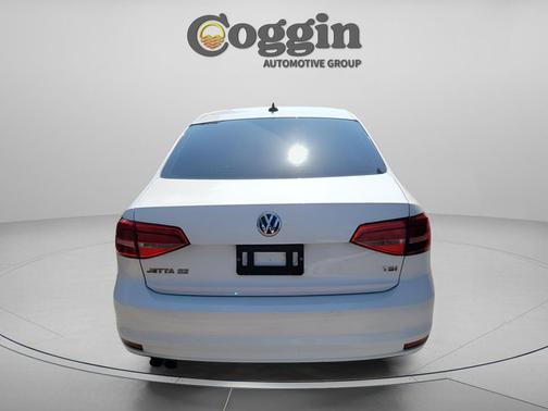 Pure White 2017 Volkswagen Jetta 1.4T S