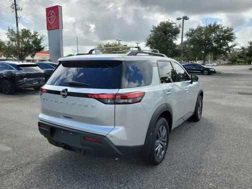 2025 Nissan Pathfinder SV FWD