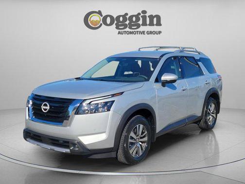 2025 Nissan Pathfinder SL FWD