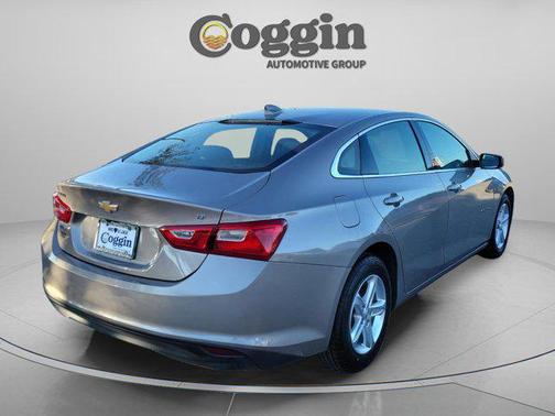 Mineral Gray Metallic 2023 Chevrolet Malibu FWD 1LT
