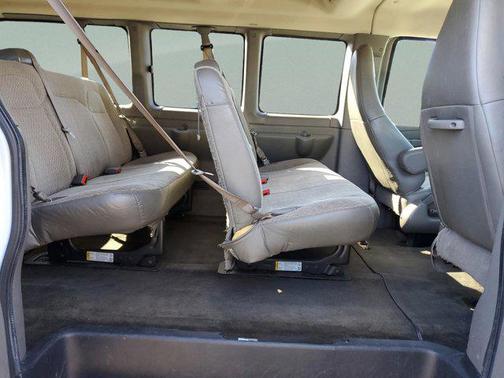 2017 Chevrolet Express 2500 LT