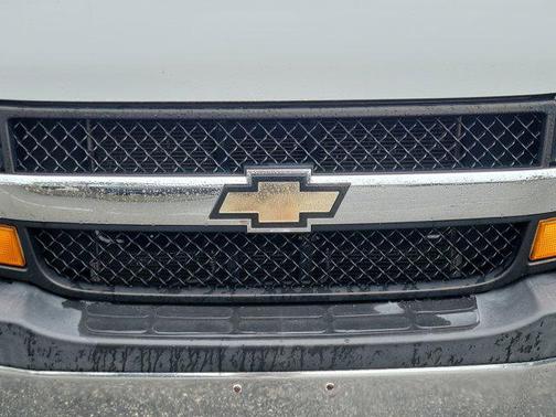 2017 Chevrolet Express 2500 LT