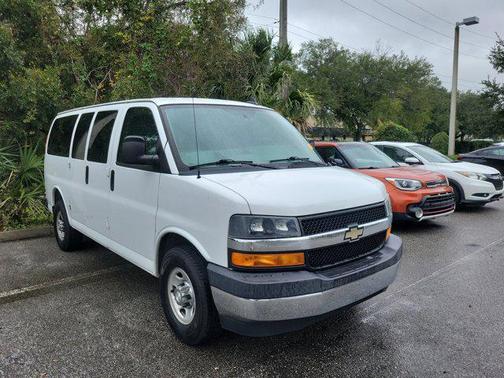 2017 Chevrolet Express 2500 LT