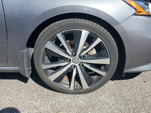 2020 Nissan Altima SR FWD