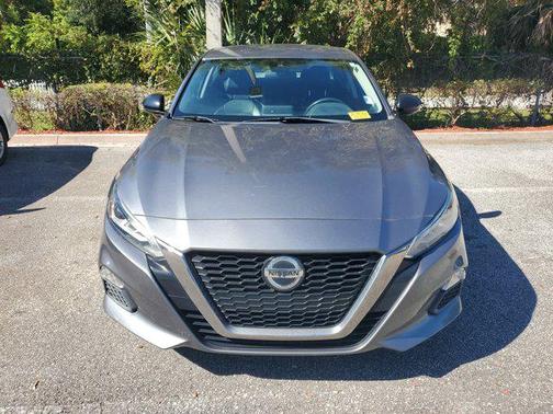 2020 Nissan Altima SR FWD