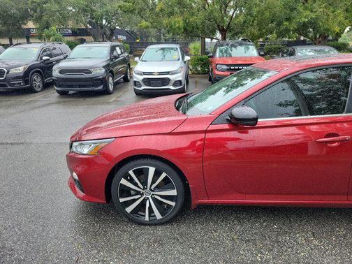 2020 Nissan Altima SR FWD