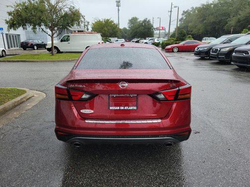 2020 Nissan Altima SR FWD