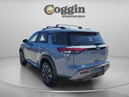 Boulder Gray Pearl 2026 Nissan Pathfinder Platinum