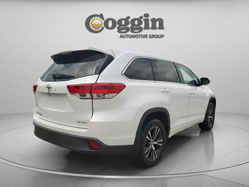 Blizzard Pearl 2018 Toyota Highlander LE Plus
