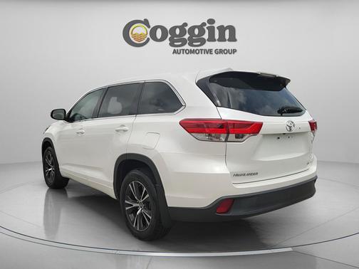 Blizzard Pearl 2018 Toyota Highlander LE Plus
