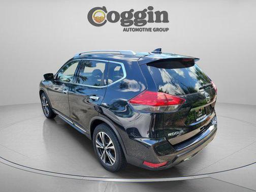 Magnetic Black 2017 Nissan Rogue SL