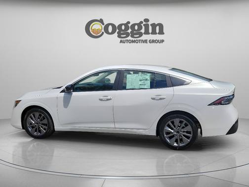 Aspen White Tricoat 2026 Nissan Sentra SL