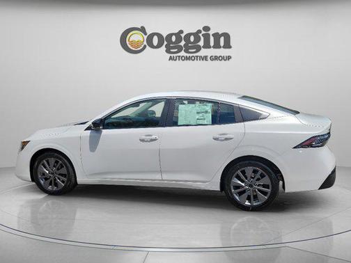 Aspen White Tricoat 2026 Nissan Sentra SL
