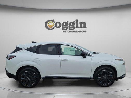 Everest White Pearl Tricoat 2026 Nissan Murano Platinum