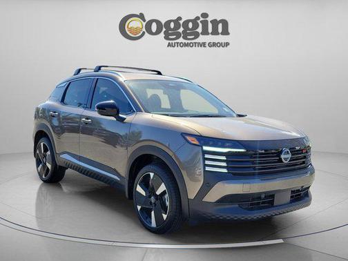 Canyon Bronze Metallic 2026 Nissan Kicks SR