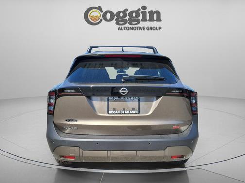 Canyon Bronze Metallic 2026 Nissan Kicks SR