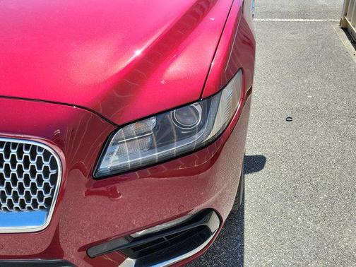 2017 Lincoln Continental Select