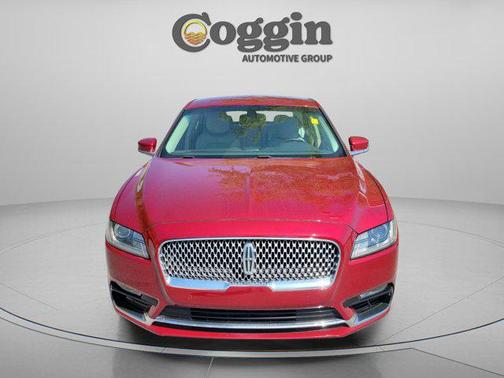 2017 Lincoln Continental Select