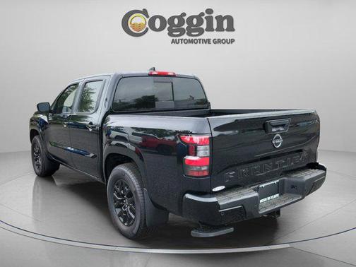 Super Black 2026 Nissan Frontier SV