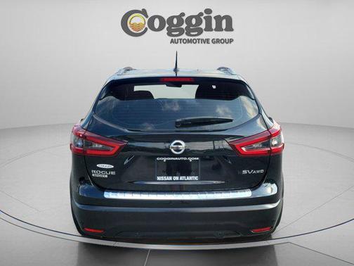 2022 Nissan Rogue Sport SV