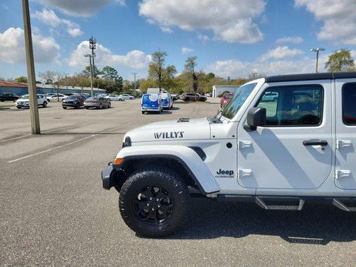 2021 Jeep Gladiator Willys 4x4