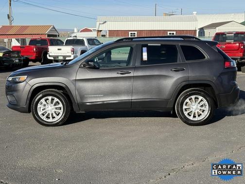 2022 Jeep Cherokee Latitude Lux