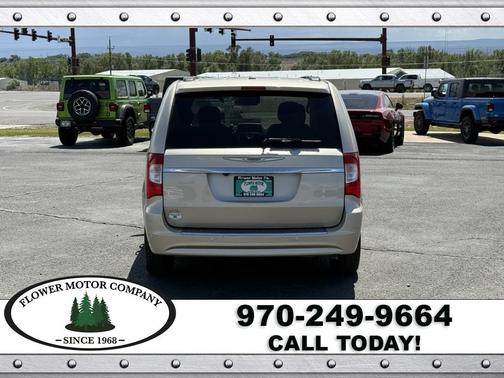 2015 Chrysler Town & Country Touring