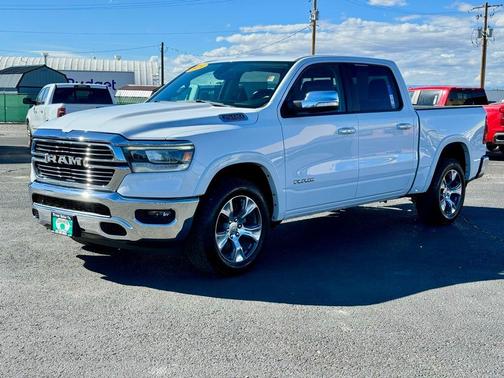 Bright White Clearcoat 2020 RAM 1500 Laramie