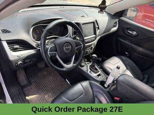 Bright White Clearcoat 2016 Jeep Cherokee Trailhawk