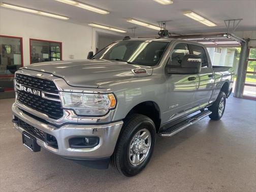 2024 RAM 2500 Big Horn Crew Cab 4x4 64' Box