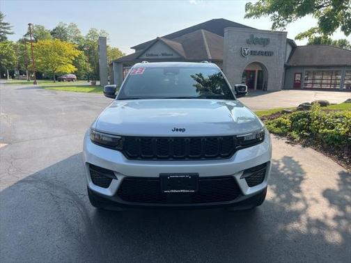 2023 Jeep Grand Cherokee Altitude 4x4