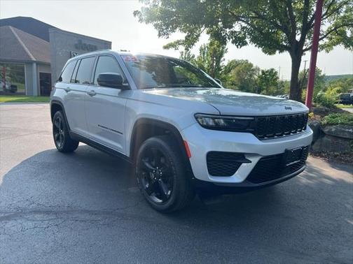 2023 Jeep Grand Cherokee Altitude 4x4