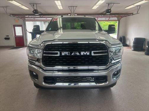 2024 RAM 2500 Big Horn Crew Cab 4x4 64' Box