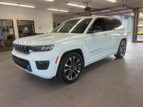 2023 Jeep Grand Cherokee 4xe Overland