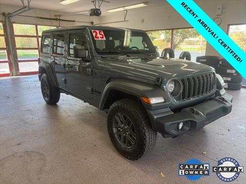 2025 Jeep Wrangler 4-Door Summit 4x4