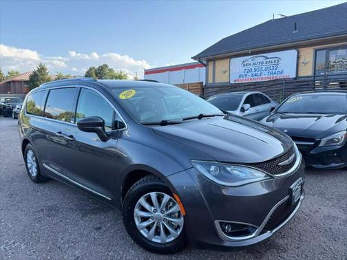 2019 Chrysler Pacifica Touring L