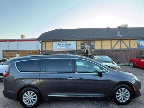 2019 Chrysler Pacifica Touring L