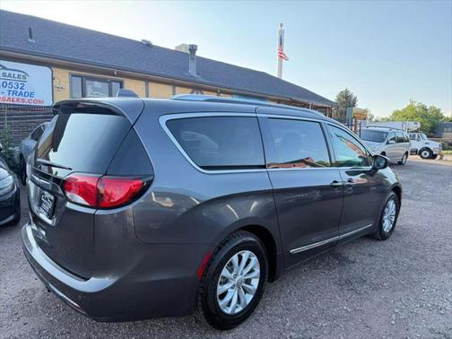 2019 Chrysler Pacifica Touring L