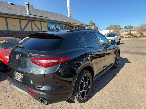 2018 Alfa Romeo Stelvio Sport