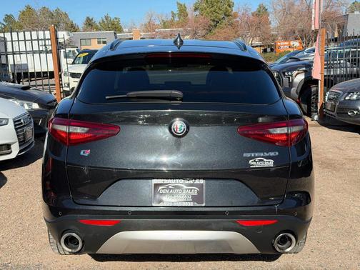 2018 Alfa Romeo Stelvio Sport