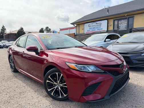2018 Toyota Camry SE