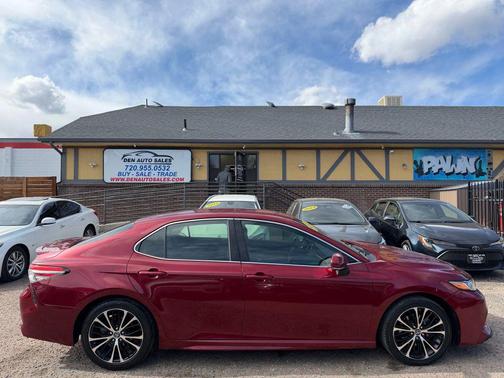 2018 Toyota Camry SE