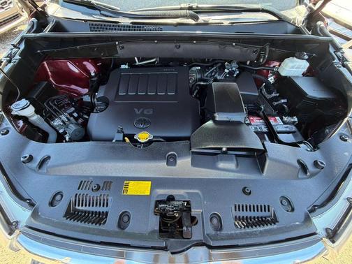 Ooh La La Rouge Mica 2014 Toyota Highlander XLE