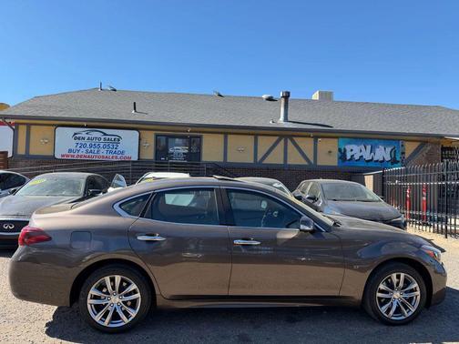 2018 INFINITI Q70 3.7X LUXE