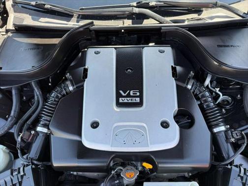 2015 INFINITI Q40 Base
