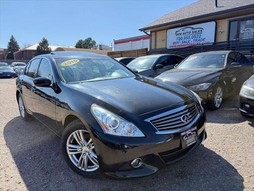 2015 INFINITI Q40 Base