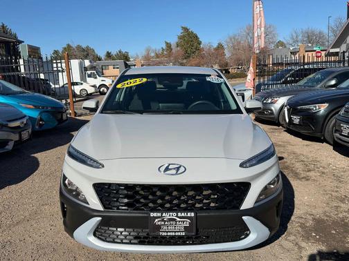 2022 Hyundai KONA SE