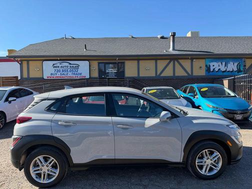 2022 Hyundai KONA SE