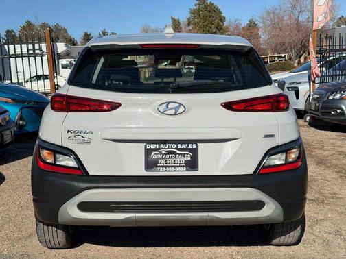 2022 Hyundai KONA SE