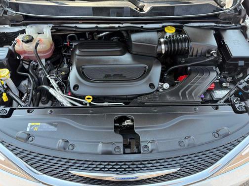2019 Chrysler Pacifica Touring L